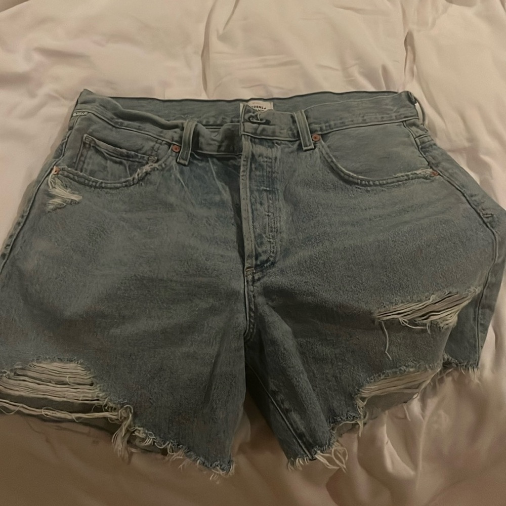Citizen of humanity, distress Bermuda shorts
